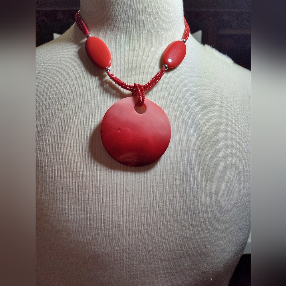 Elegant Red Pendant Necklace NWOT